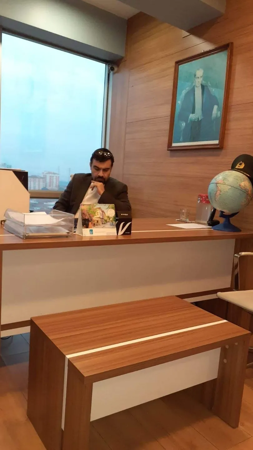 Toplantı odasında çalışma masası