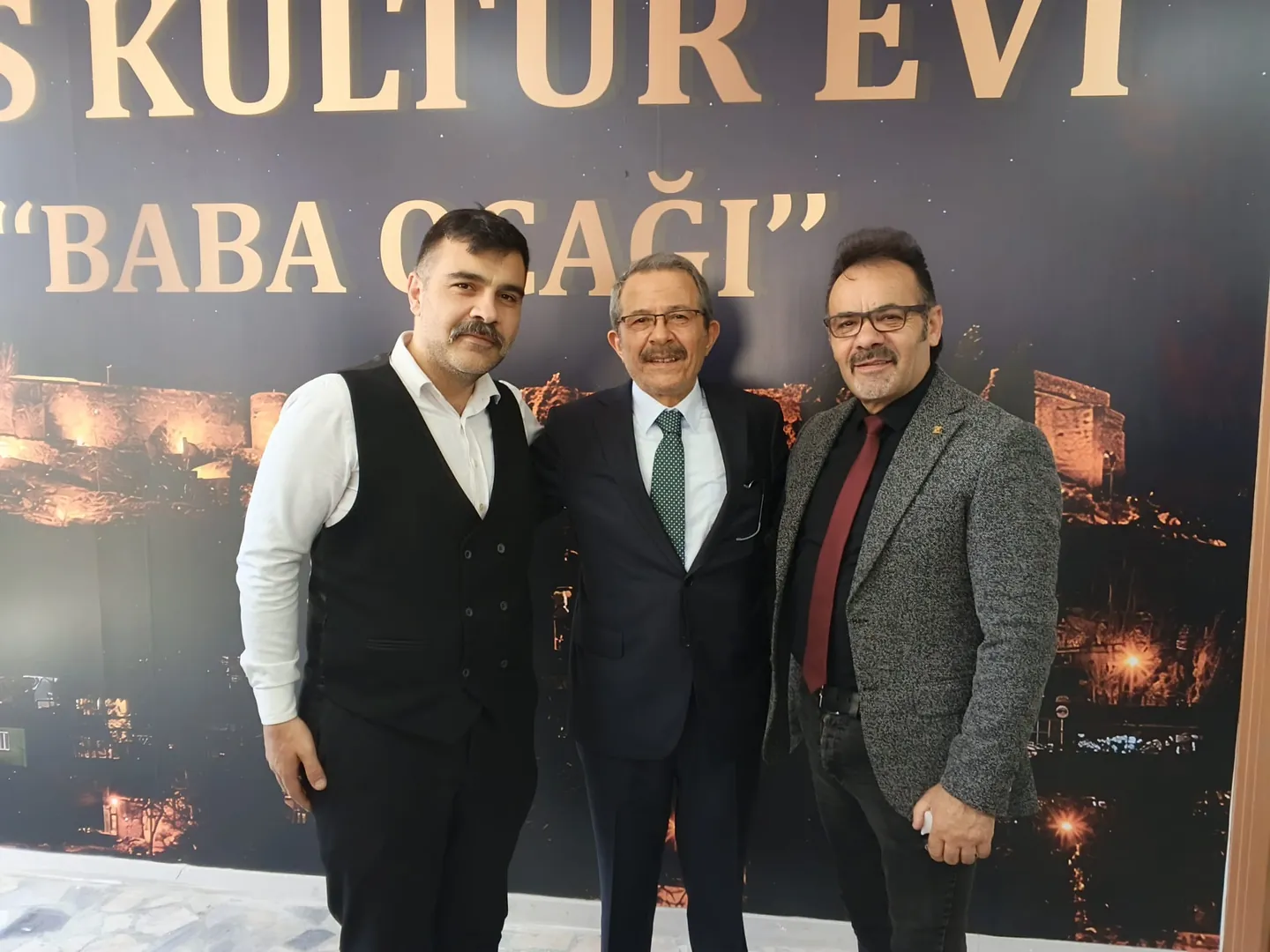 Çalışma arkadaşları kültür evi etkinliğinde